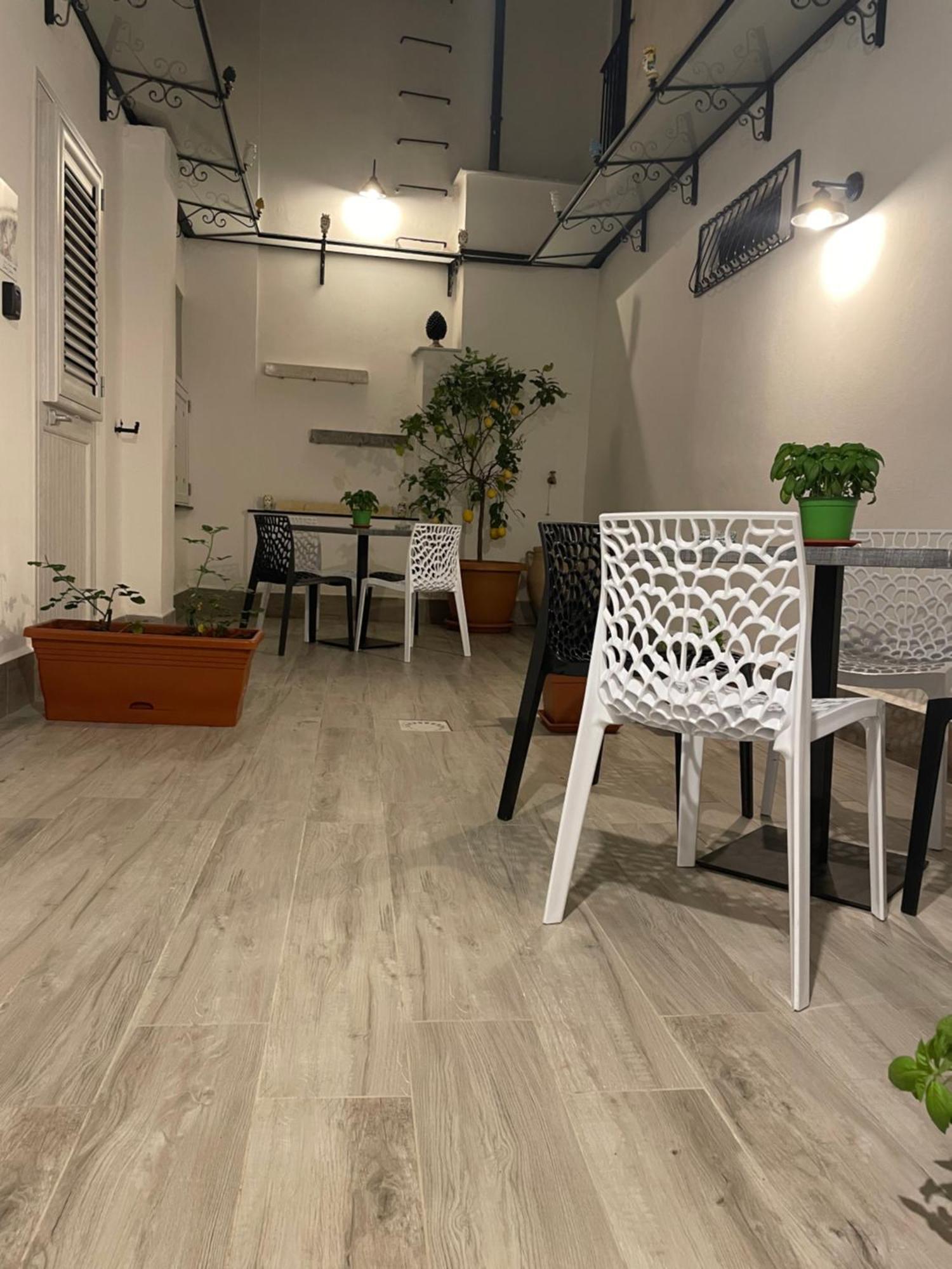 Casa Vacanze Donna Sidora ปาแลร์โม ภายนอก รูปภาพ